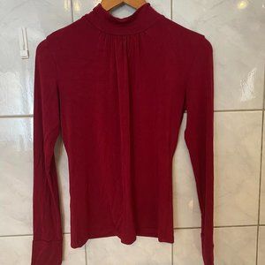 Amour Vert 🌿 Sustainable Red Mock Neck Top XS